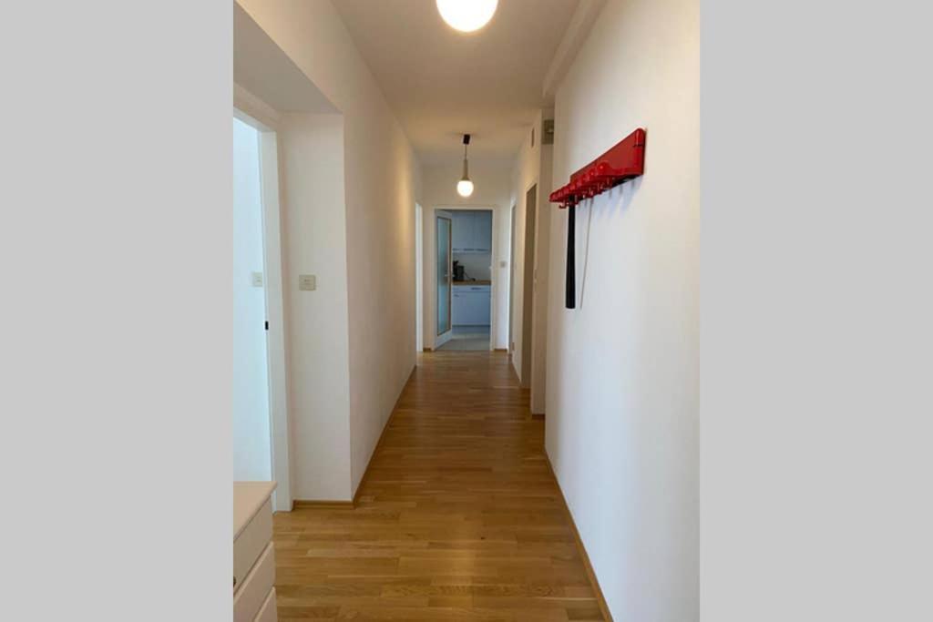 Mitten Im Achten. Zentrale Wohnung In Wien Exterior photo